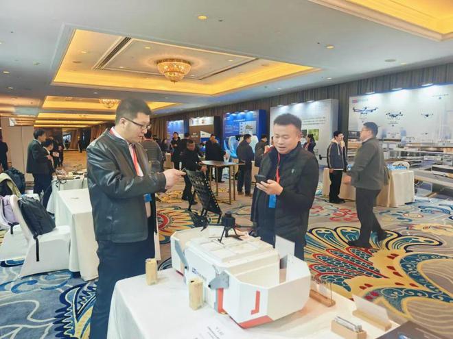 星逻智能亮相北京首届全球低空经济论坛2024年会并发表演讲(图8)