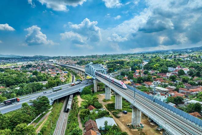 雅万高铁亏惨了？印尼求中国延期还债运营两年暴露高铁商业痛点(图8)