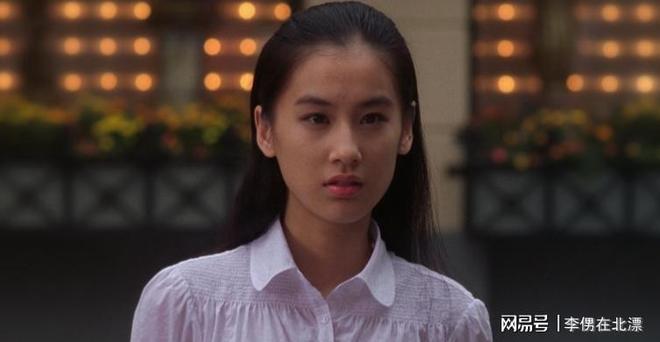 离婚1年黄圣依最新近况曝光：在瑞士留学和此前状态差距太大(图9)