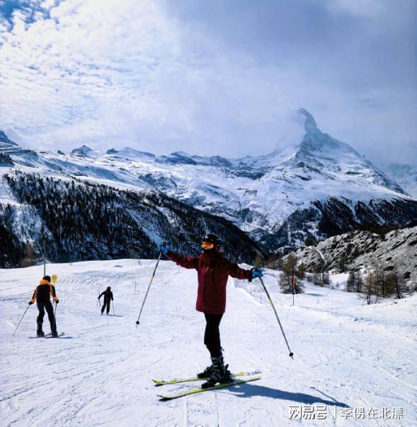 离婚1年黄圣依最新近况曝光：在瑞士留学和此前状态差距太大(图17)